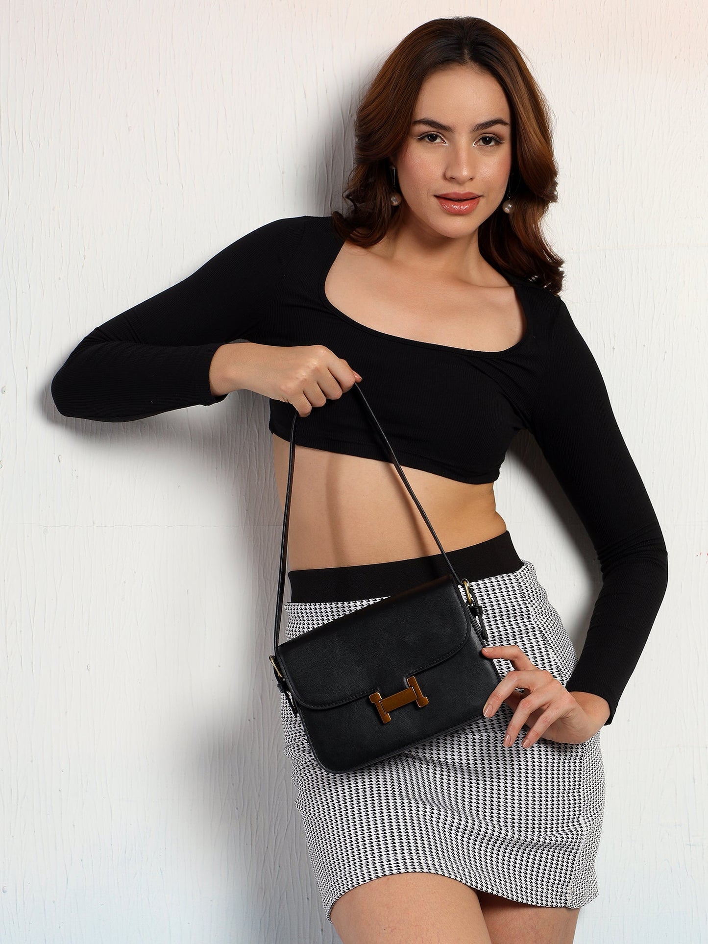 Crusset Ladies Shoulder Bag Stylish Handbag Structured Shoulder Bag & Crossbody Bag CI20756