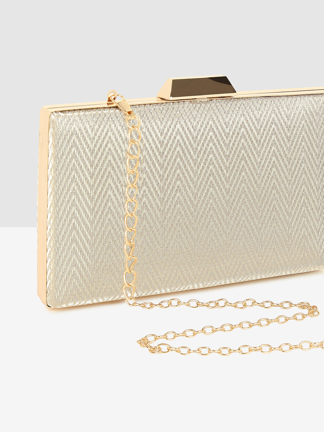 Glamor Gold Chain Clutch