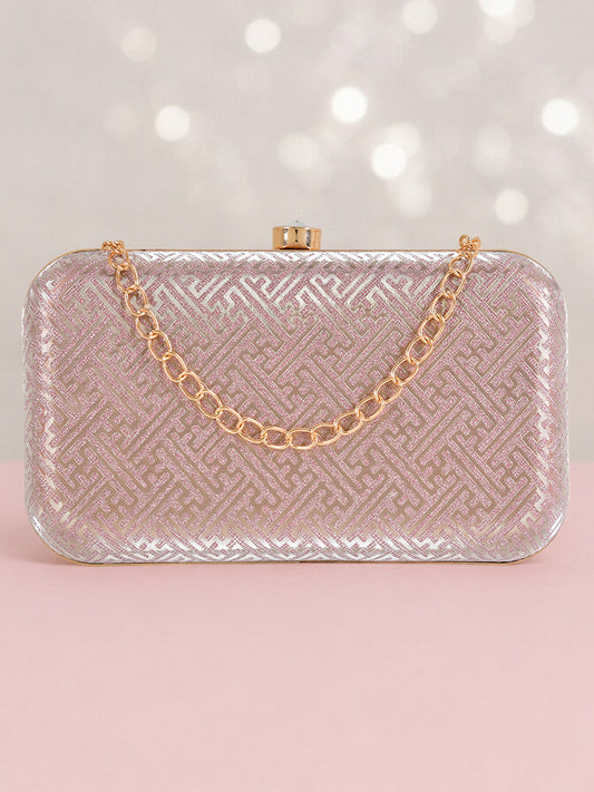 Clasp & Chic